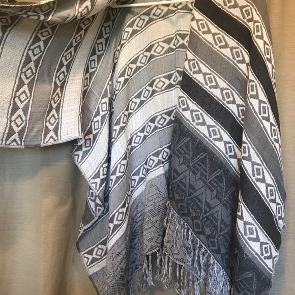 White&Gray Express Poncho w/ Fringe - Picture 3 of 5